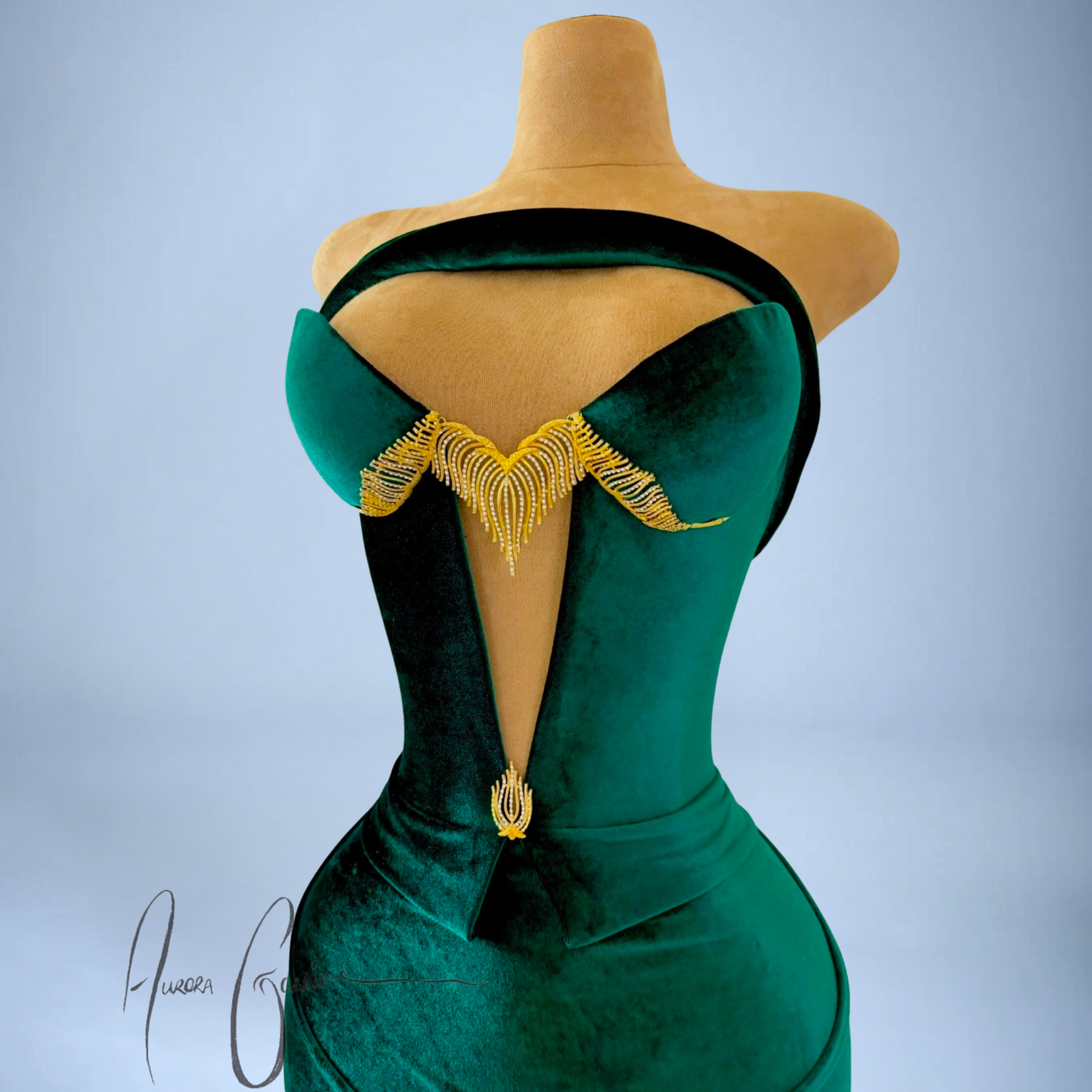kim kardashian green velvet gucci dress Kim Kardashian Coordinates a Green Gucci With Colorful Cocktails