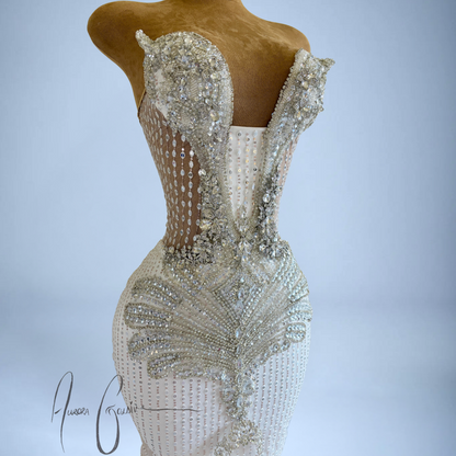 Arianna – Luxurious Beaded Evening Gown with Sculpted Silhouette