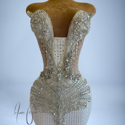 Arianna – Luxurious Beaded Evening Gown with Sculpted Silhouette