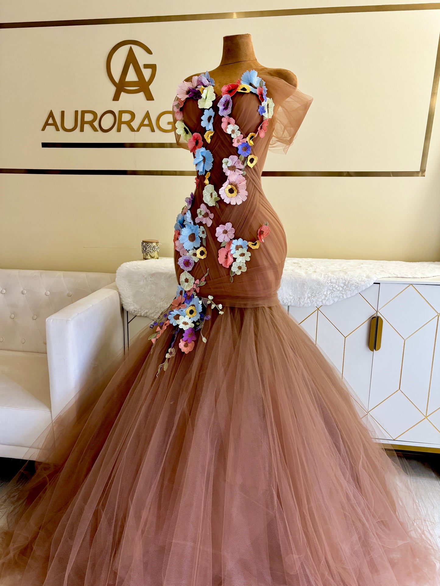 Lovel Gown