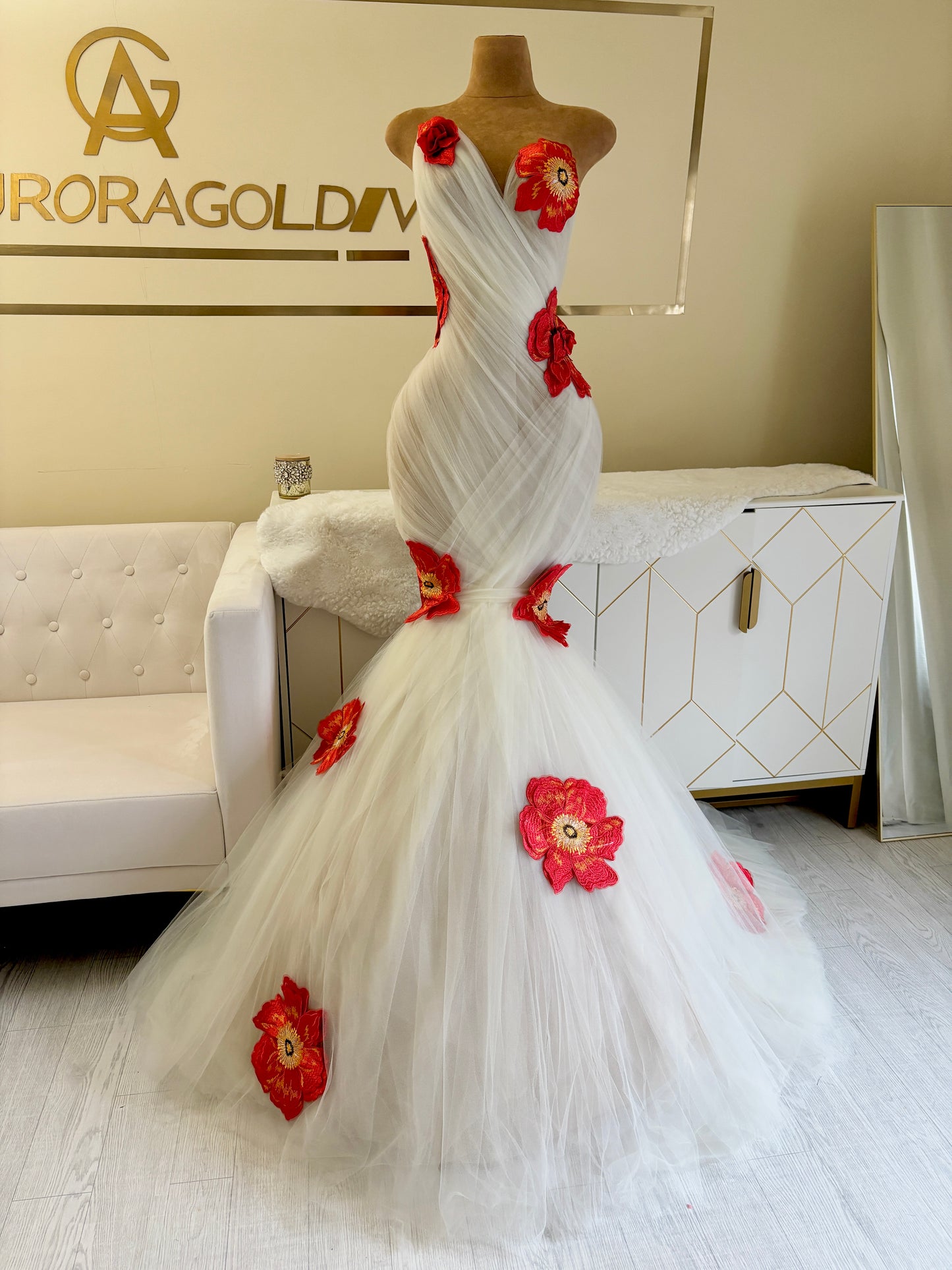 Kendrekia Gown