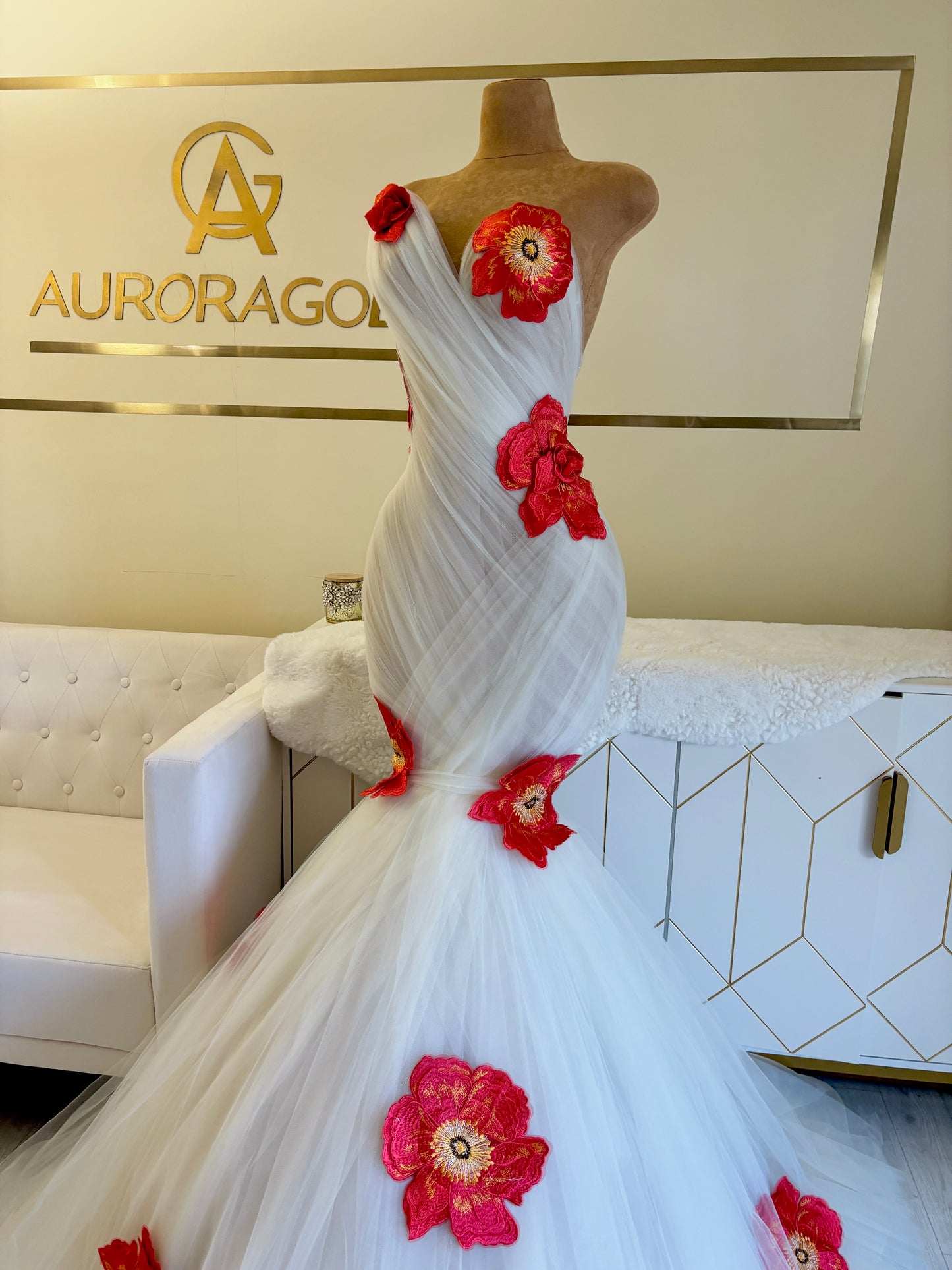 Kendrekia Gown
