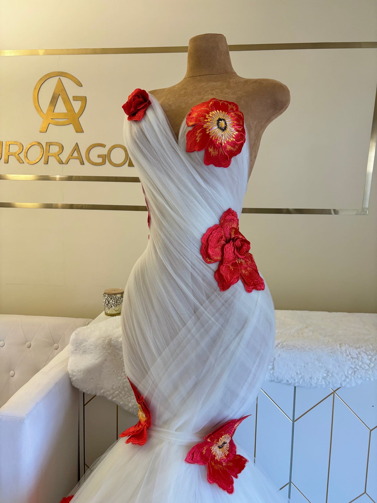 Kendrekia Gown