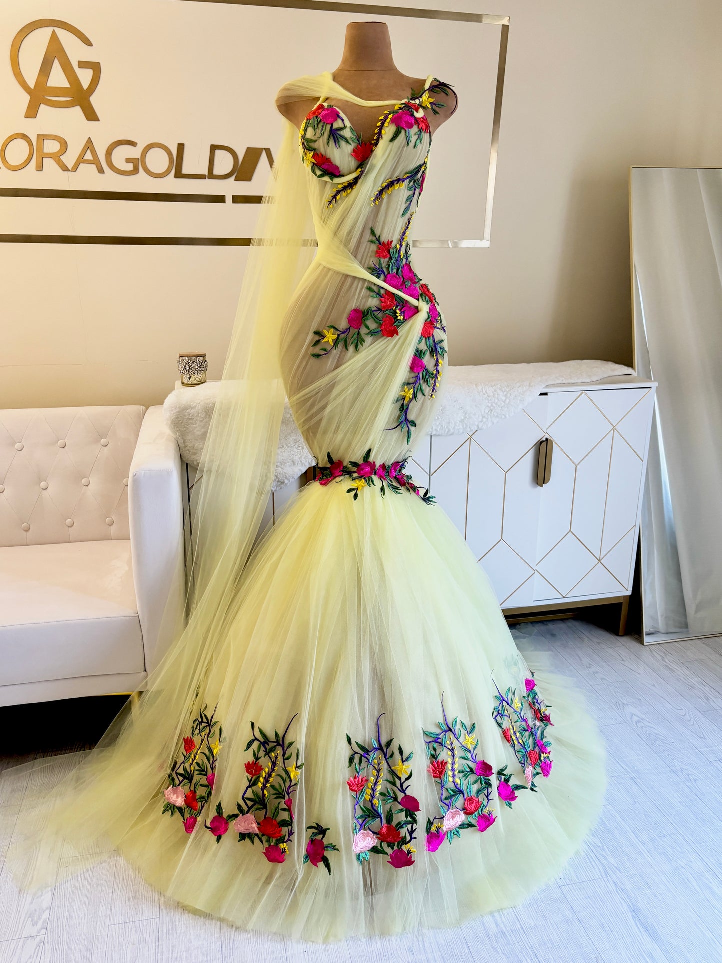 Teyana Gown